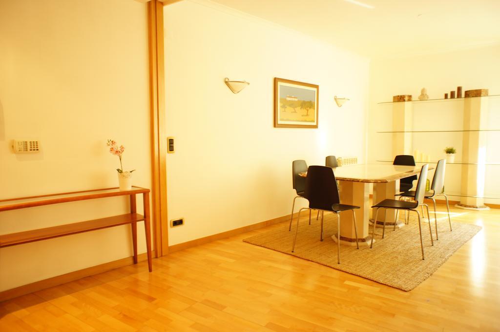 Modern Apartment Near The Bridge Lisabona Exterior foto