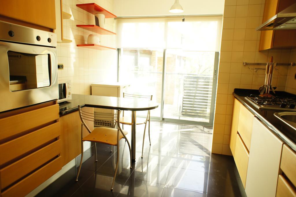 Modern Apartment Near The Bridge Lisabona Exterior foto